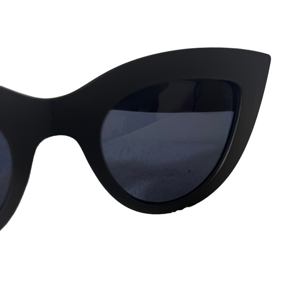 Cat Eye Fashion Sunglasses Black - Picture 8 of 8